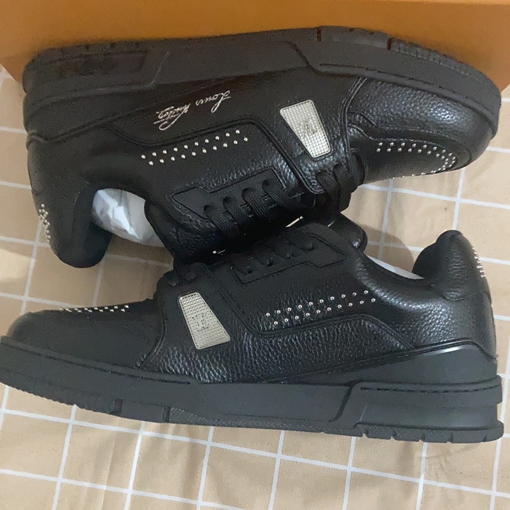 Size 11 Louis Vuitton Monochrome Men’s Trainer